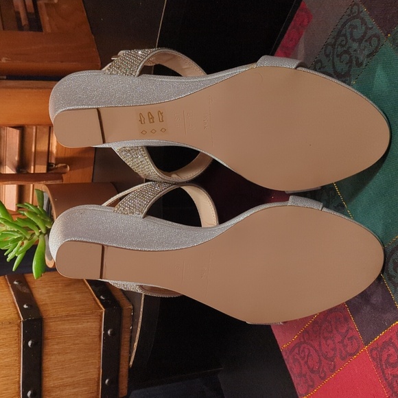 Paradox London Pink Jacey T strap wedge sandals silver Women's size 9 NEW NWB - Picture 4 of 12